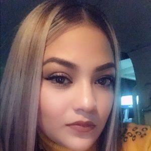 Meet your Posher, Kenia